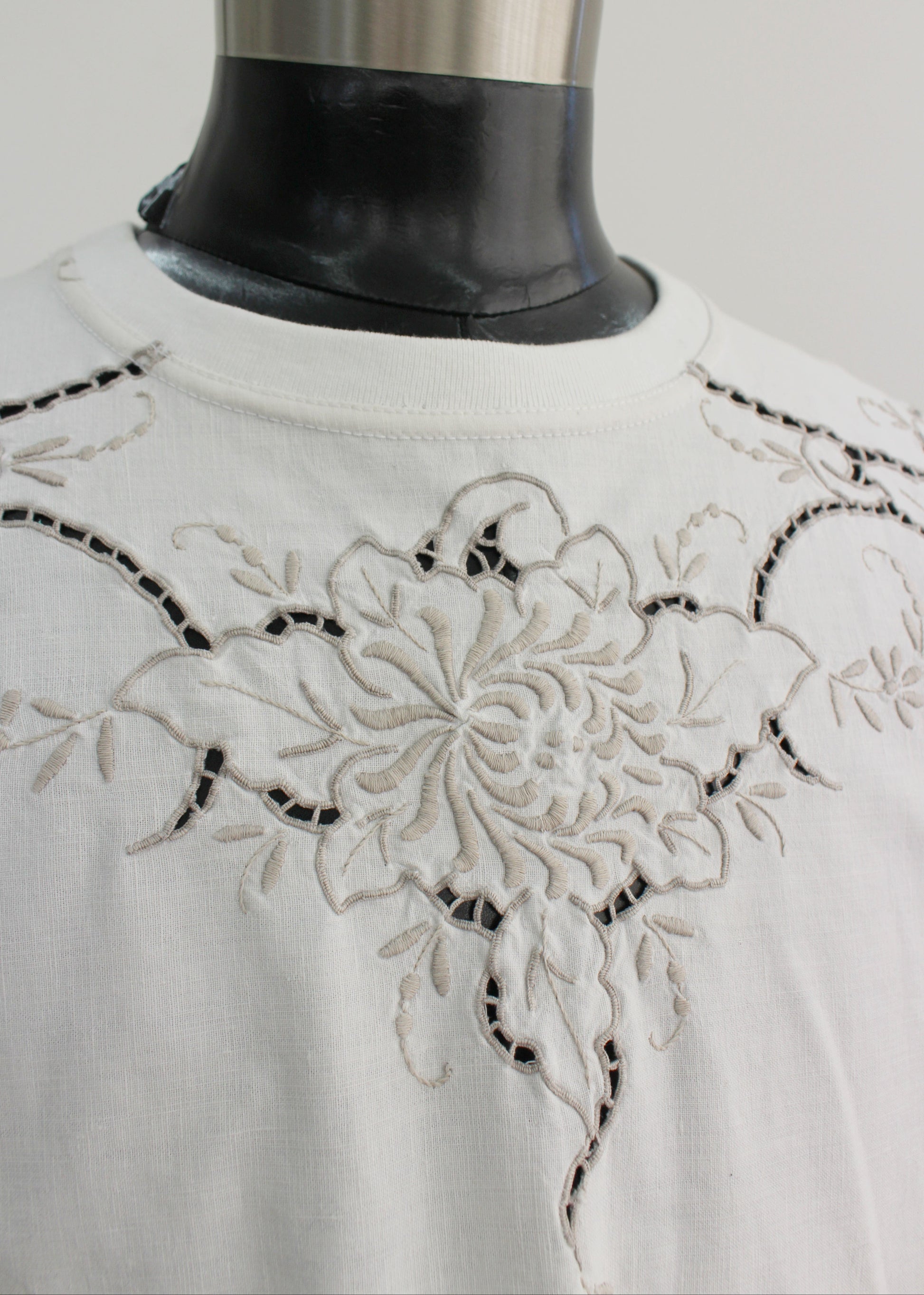 Vintage lace tee